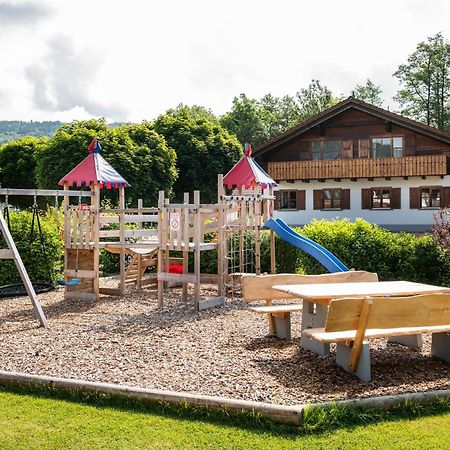 ホテル Bernrieder Hof エクステリア 写真